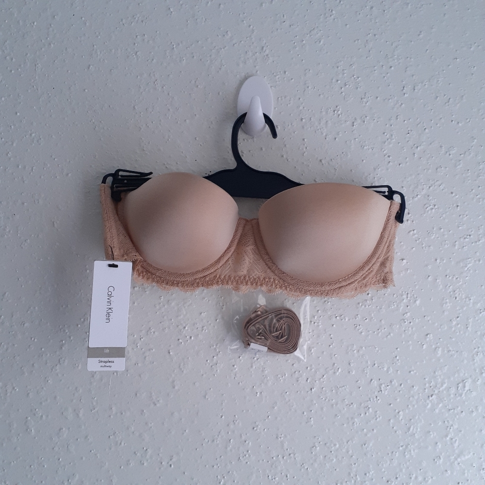 Calvin Klein Strapless Bra Multiway NWT 34 A